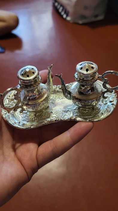 Набор столовый солонка и перечница