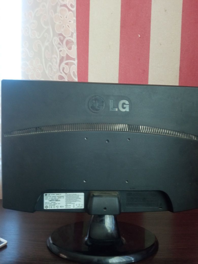 Продам комп'ютера LG 20 дюймів.
