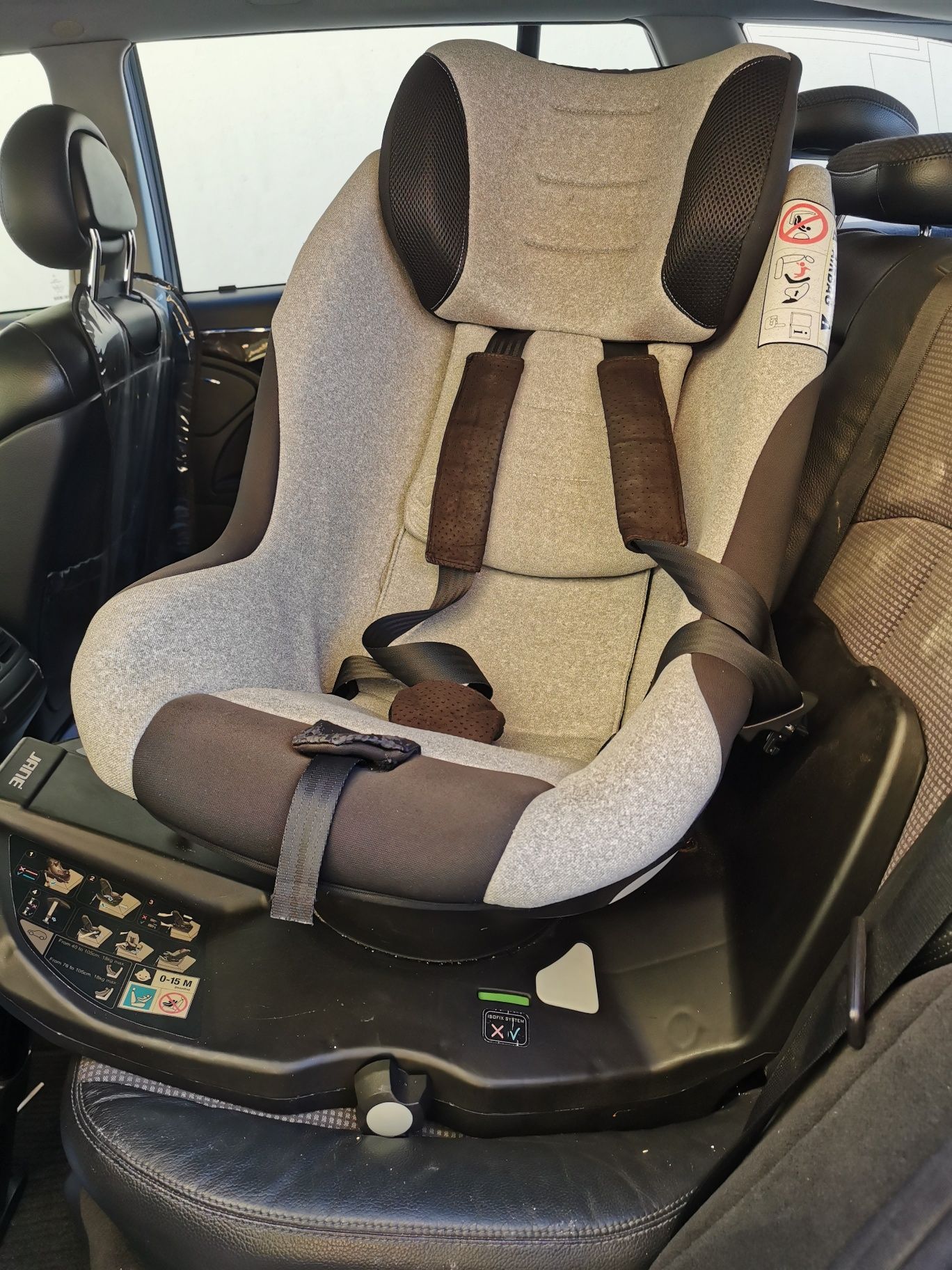 Cadeira bebé auto Jané - Gravity i-Size - Jet Black