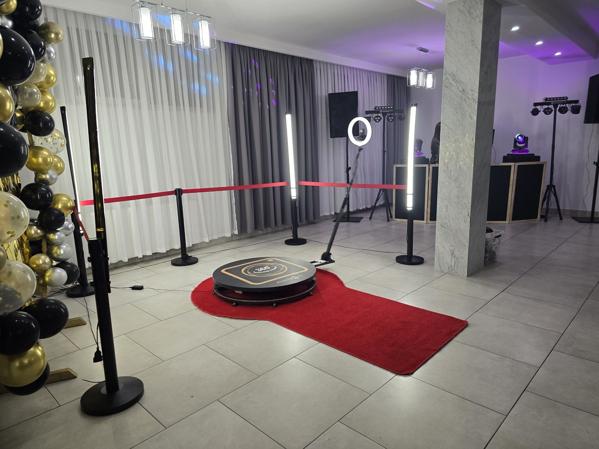 FotoBudka 360° do wynajecia na każdą okoliczność z akcesoriami