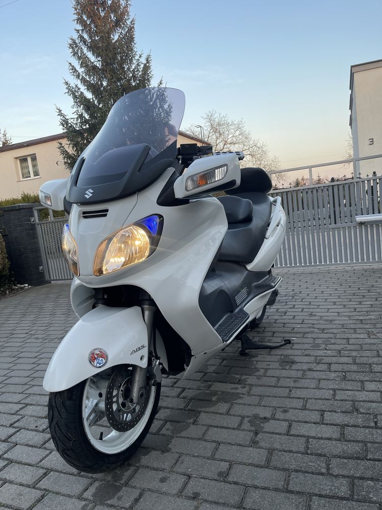 Skuter Suzuki Burgman650AN 55kM 2009 biały ABS alarm