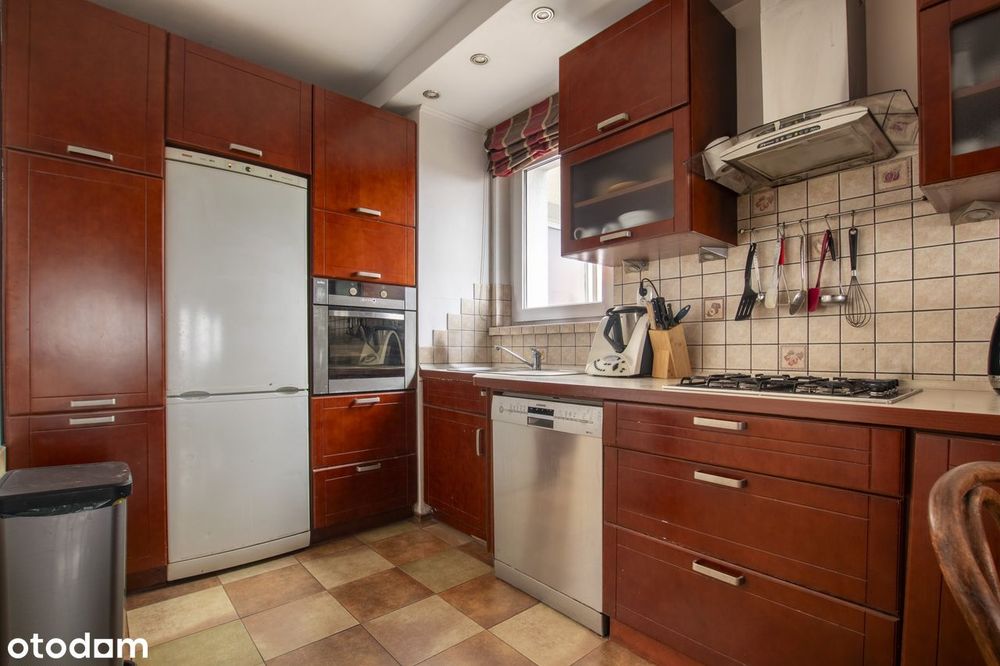 | 3-pokoje | balkon | metro |