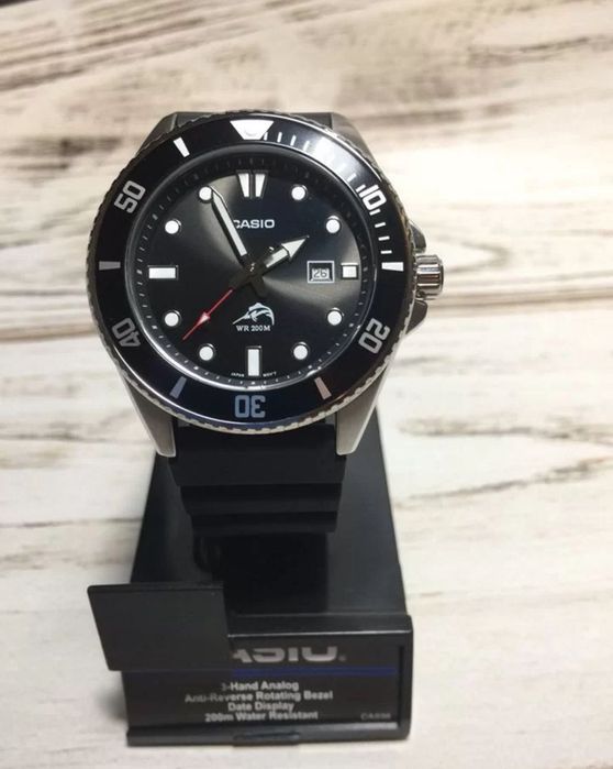 Продаю свои часы Casio Duro MDV-106.