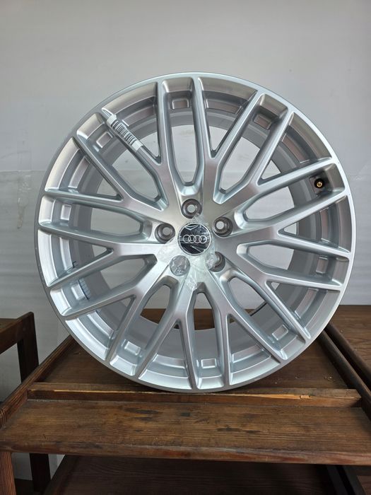 Oryginalna Felga Alufelga Audi Q7 4M 20 Cali 4M0601025Q Et 33