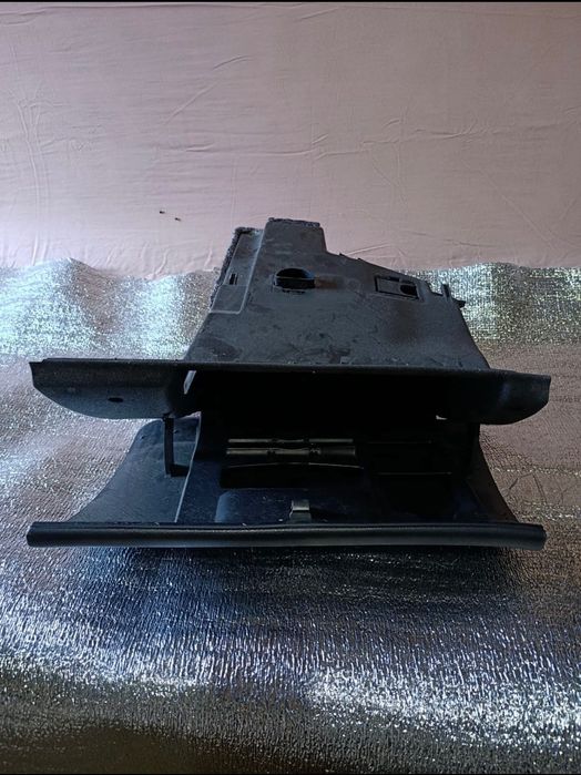 Бардачок пежо 407sw/ peugeot