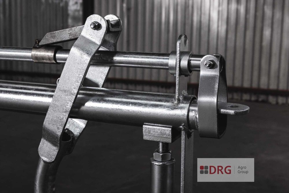 Przegroda paszowa dla bydła, zatrzaskowa, palisadowa, skośna PRODUCENT