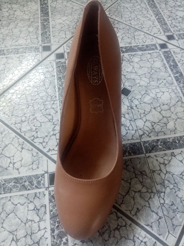 Buty damskie  jak nowe