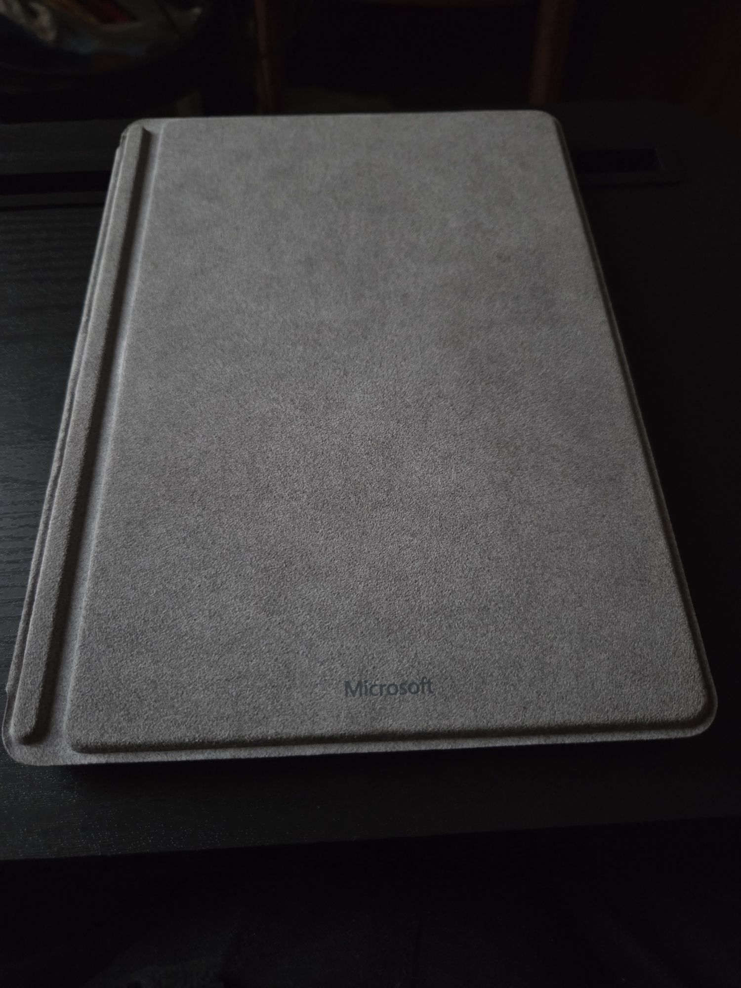 Microsoft Surface Go 2 4/64GB + klawiatura, karta pamięci i etui