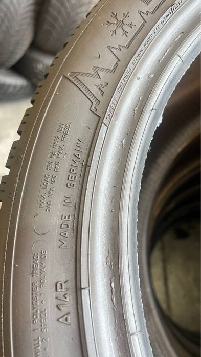 Зимові Шини 235 45 R18 Dunlop 2023 Year!