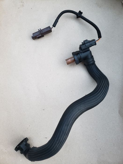 Патрубок картерних газів