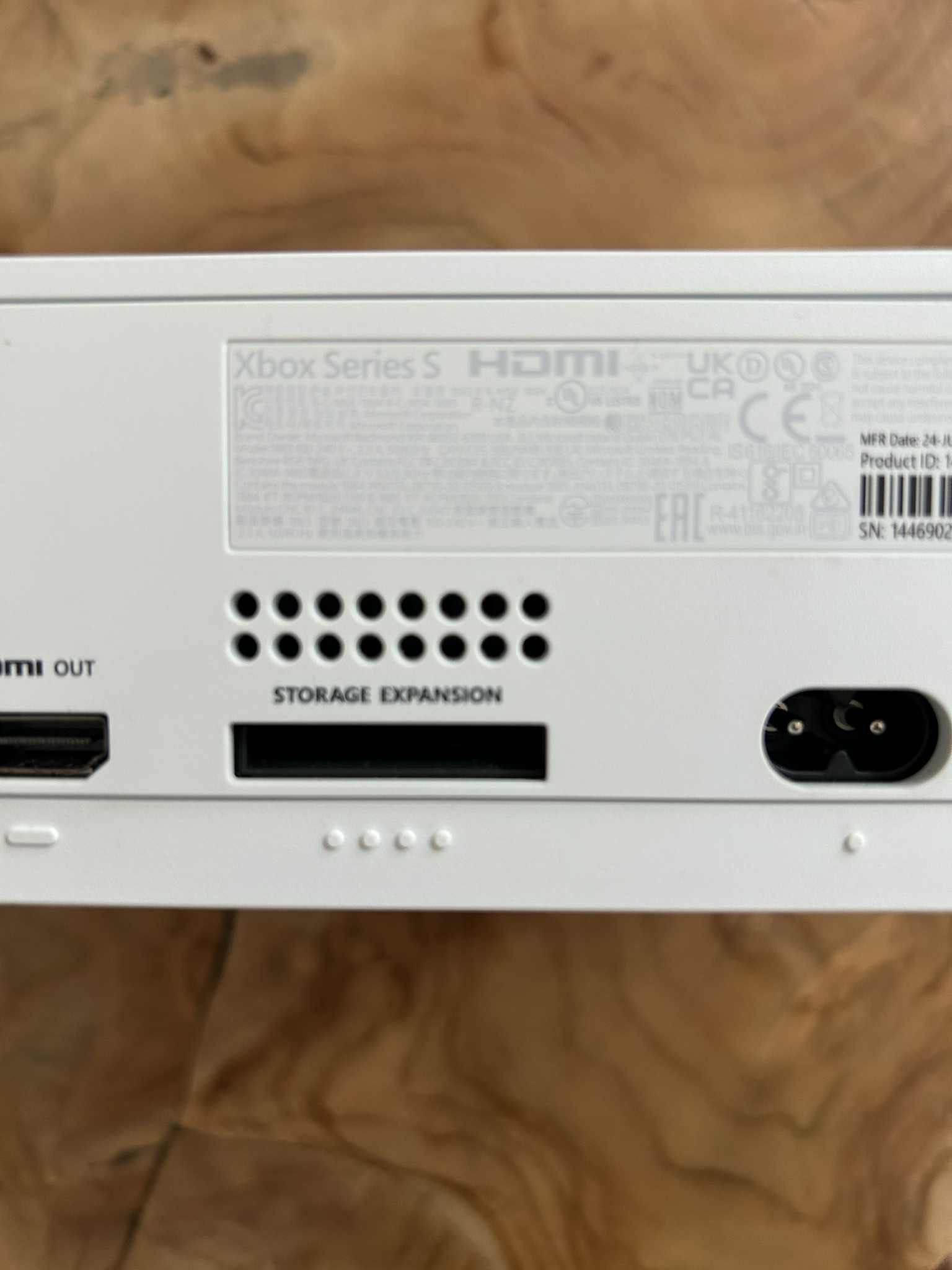 Xbox Series S + 2 pady
