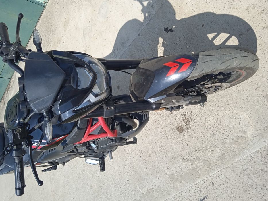 Продам мотоцикл Lifan SR200