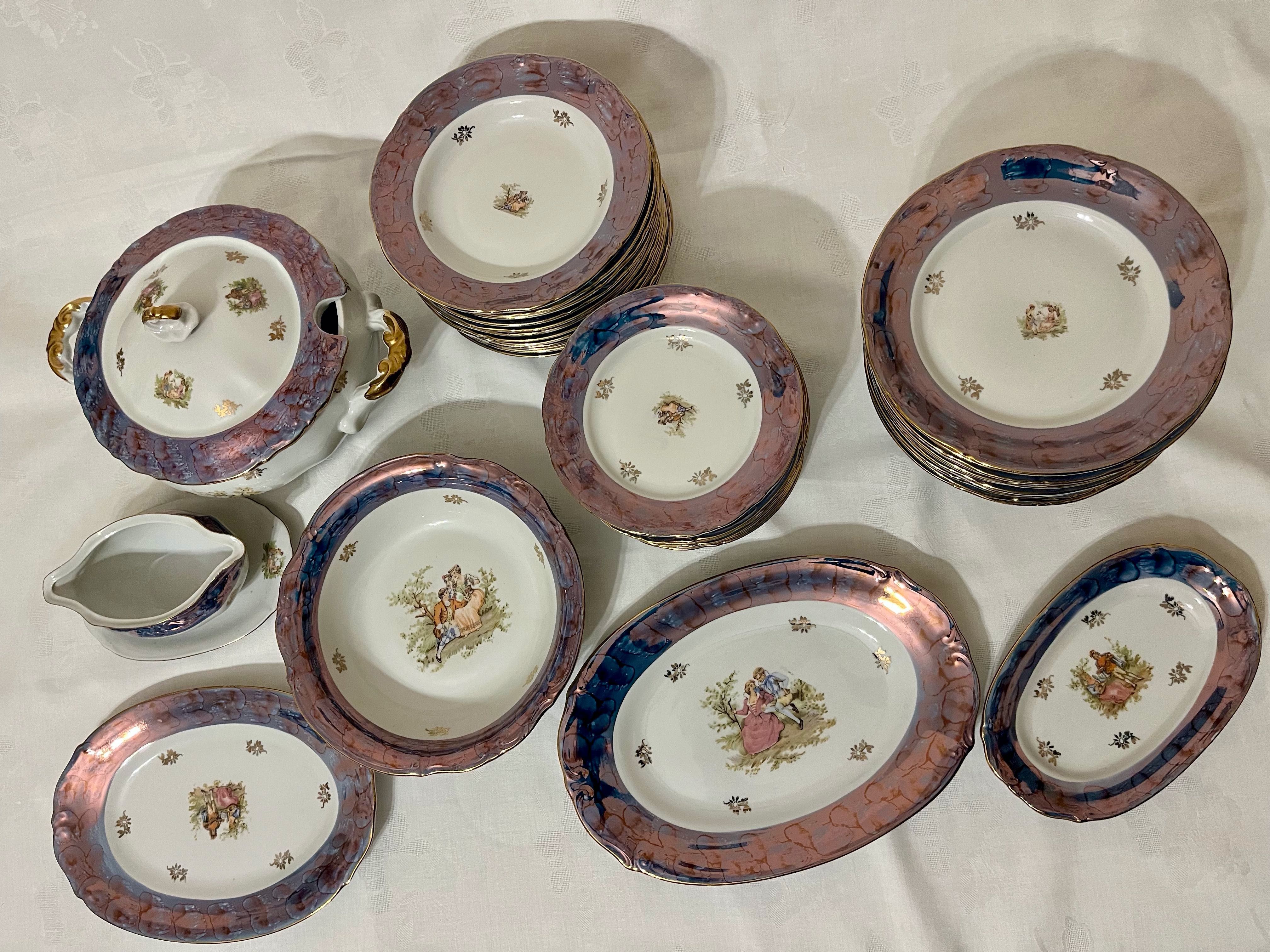 Zestaw obiadowy porcelanowy Chodzież na 12 osób - 42 elementów