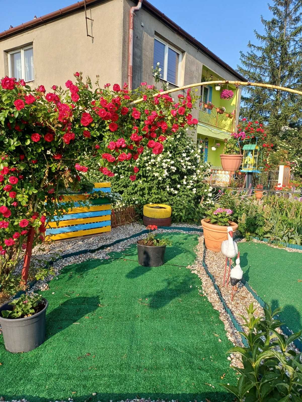 Dom piętrowy na sprzedaż