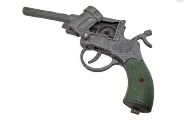 Револьвер. СССР.Игрушка