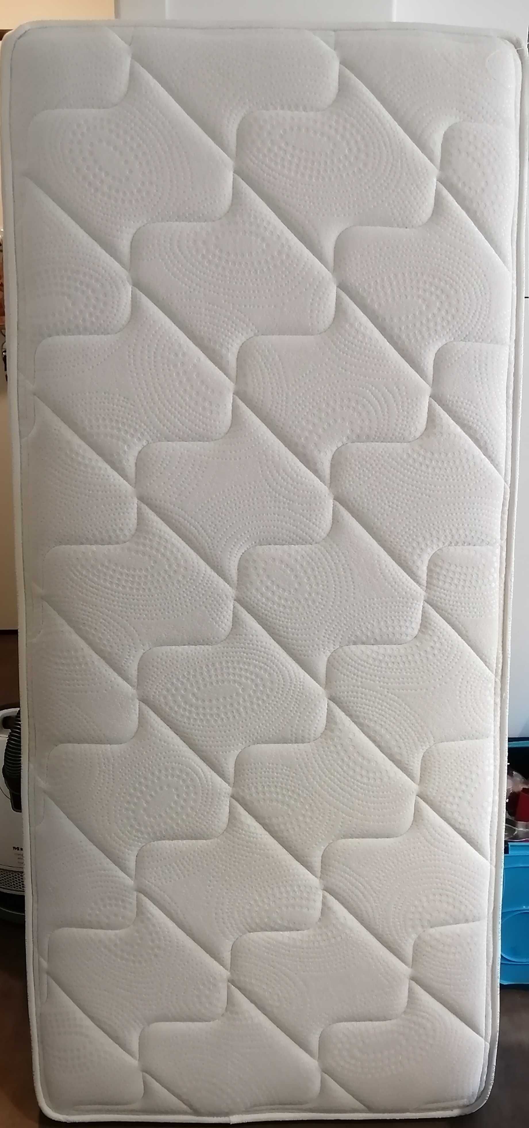 Cama criança extensível IKEA Vikare com colchão Molafrex 2020 Saúde