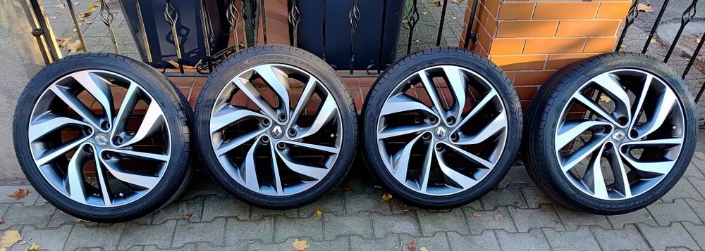 Felgi 18" Renault Megane IV z oponami