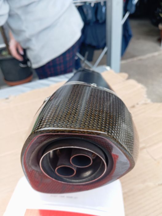 escape akrapovic