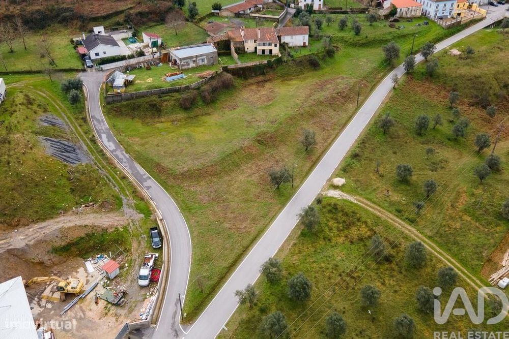 Terreno em Arganil de 2700,00 m2