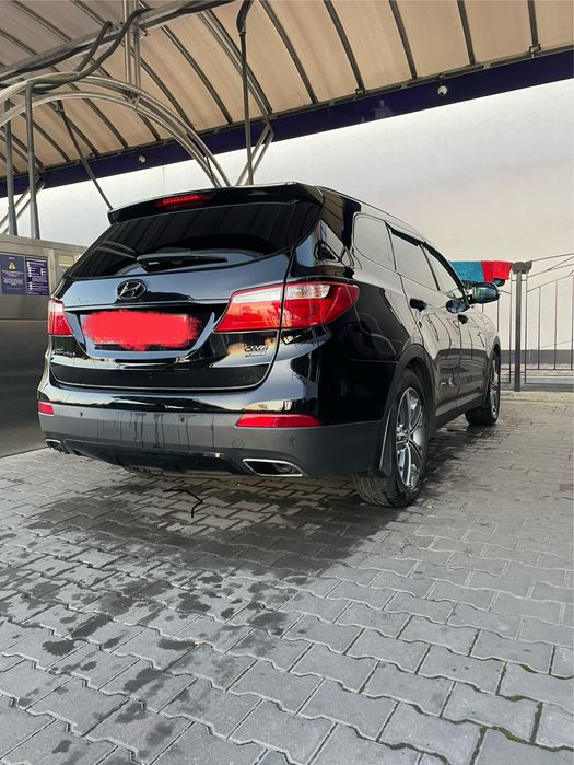 Hyundai Grand Santa-Fe