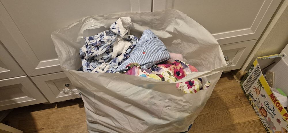 Paka ubrań dla dziewczynki rozm. 98