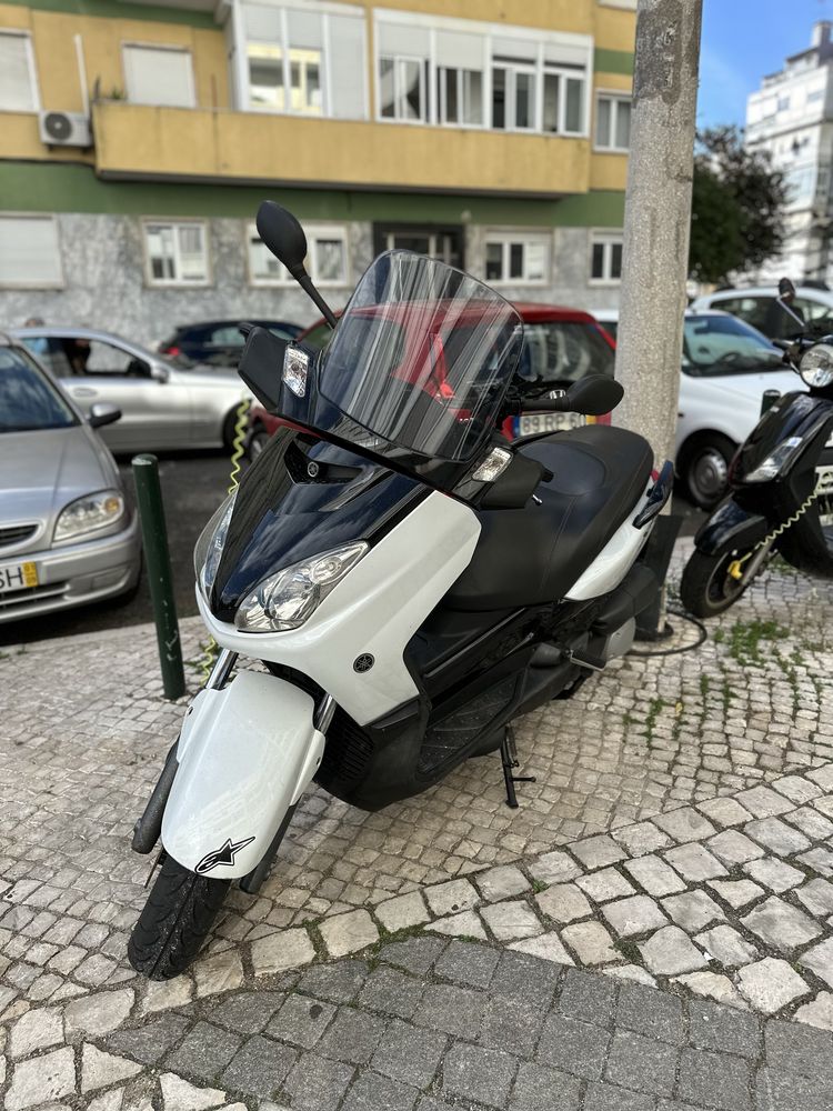 Yamaha Xmax 250