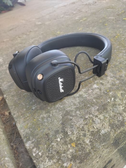 Headphones marshall