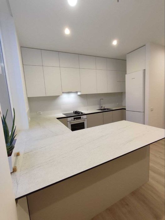 Kuchnie i meble na wymiar, montaż blatów kuchennych HPL