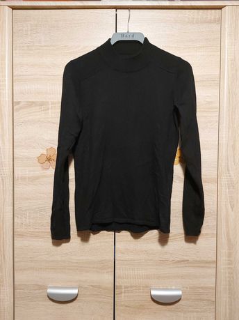 Czarny sweter rozmiar XS