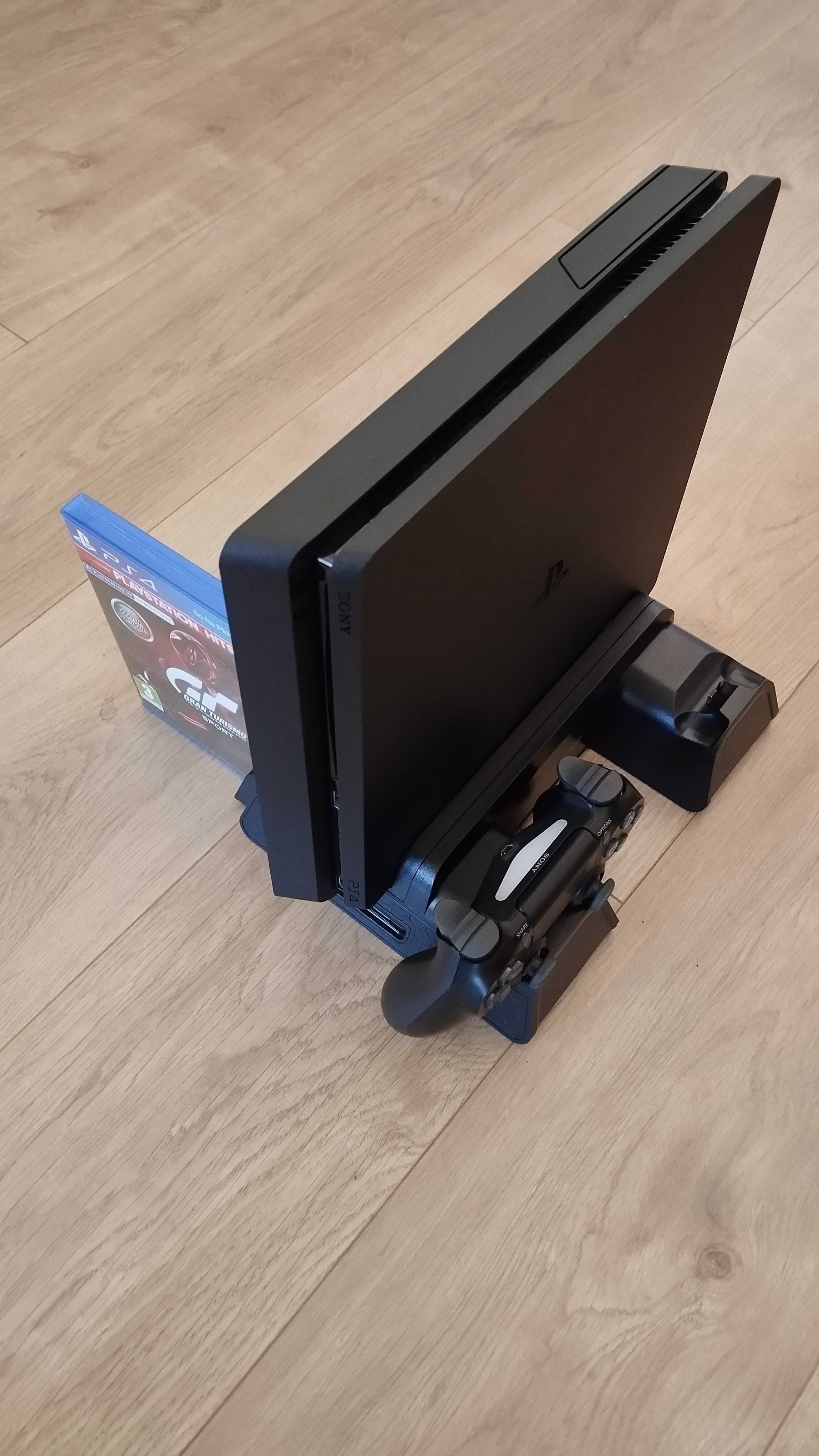 PlayStation 4 Slim 500GB + Base Multifunções