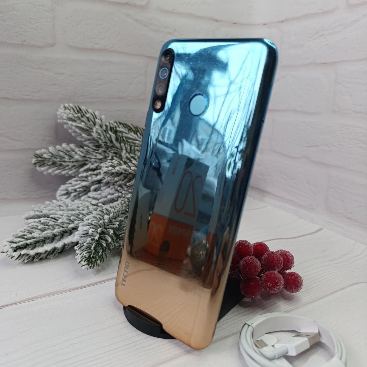 Продам телефон Tecno Camon 12  4/64Gb в гарному стані