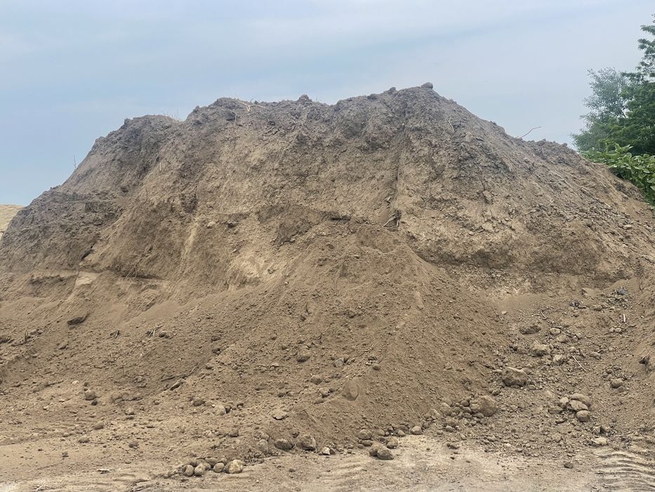 Piach żwir kruszywa grysy ziemia ogrodowa - transport