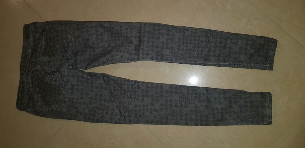 Tommy Hilfiger spodnie rozm 26/32 jak nowe
