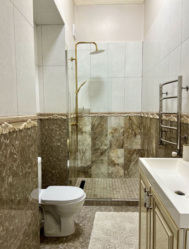 Продаж австрійського люкса на стометрівці