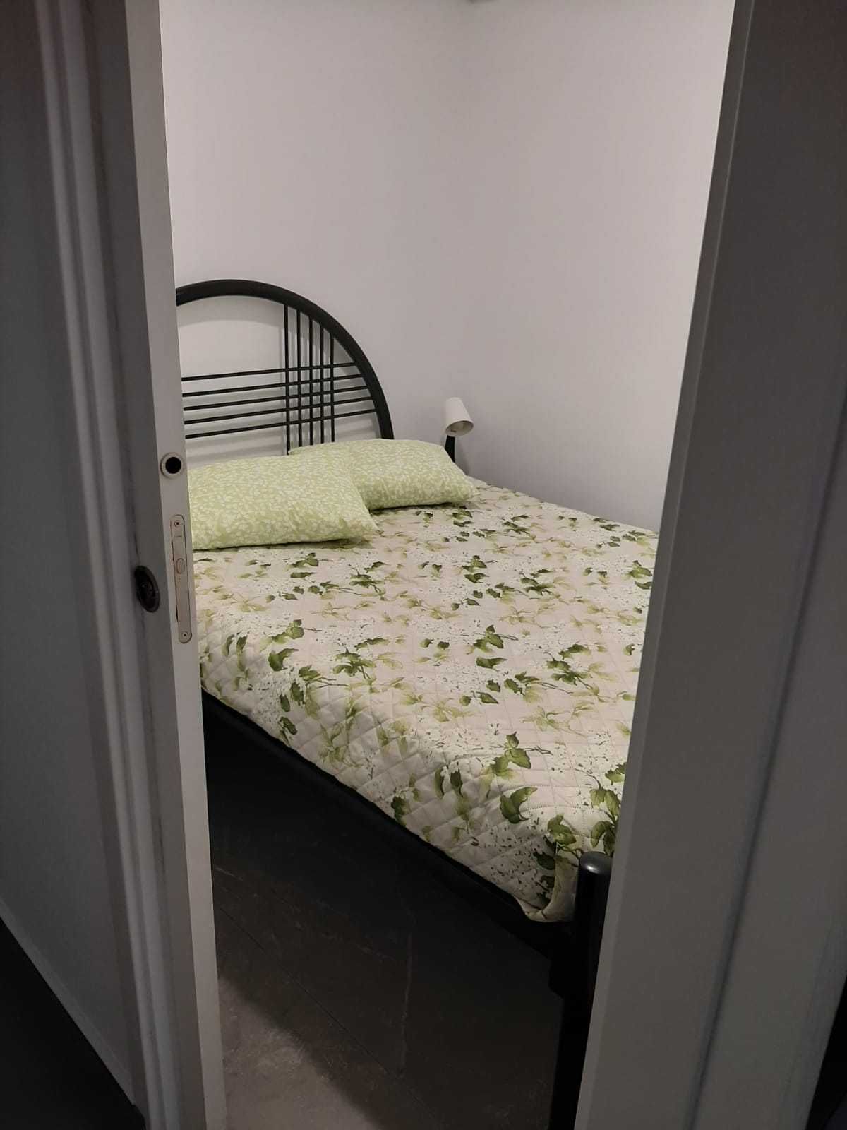 Apartamento T0/1 com piscinas a 5 minutos da praia