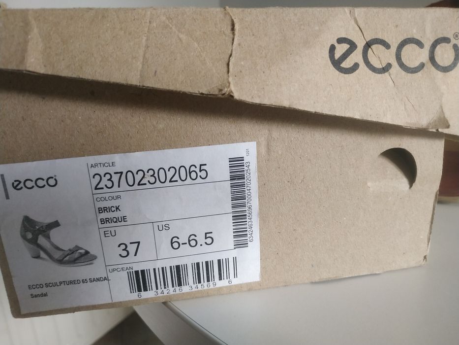 Ecco, sandały w kolorze czerwonym, rozmiar 37