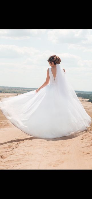 Сяюча Весільна сукня