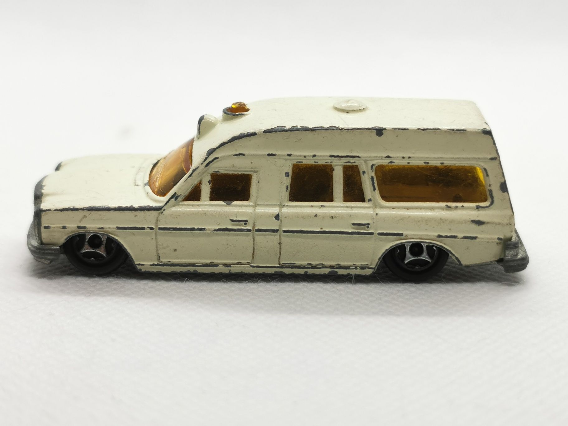 Mercedes Ambulance Mini Jet Norev