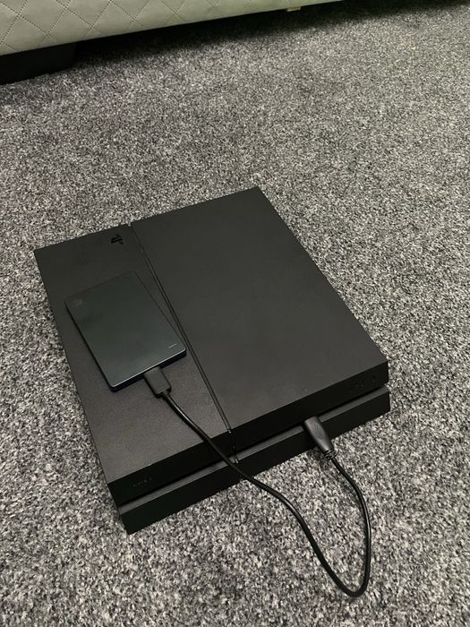 PS 4 500gb + dysk 2tb