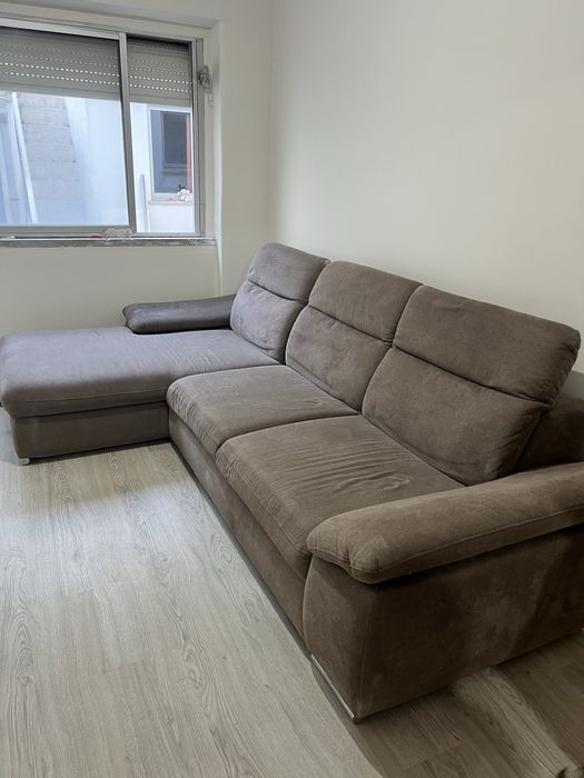Sofá Chaise Lounge – Sofá-Cama + Baú com Arrumação