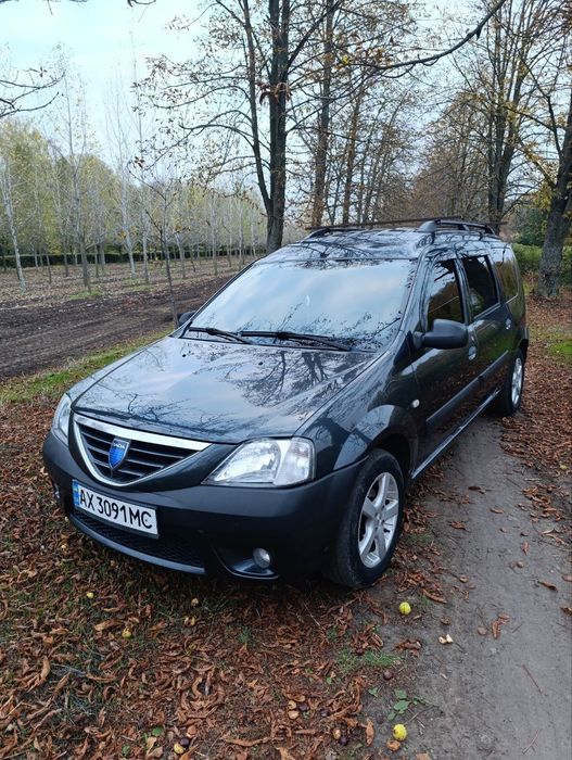 Автомобиль Dacia Logan