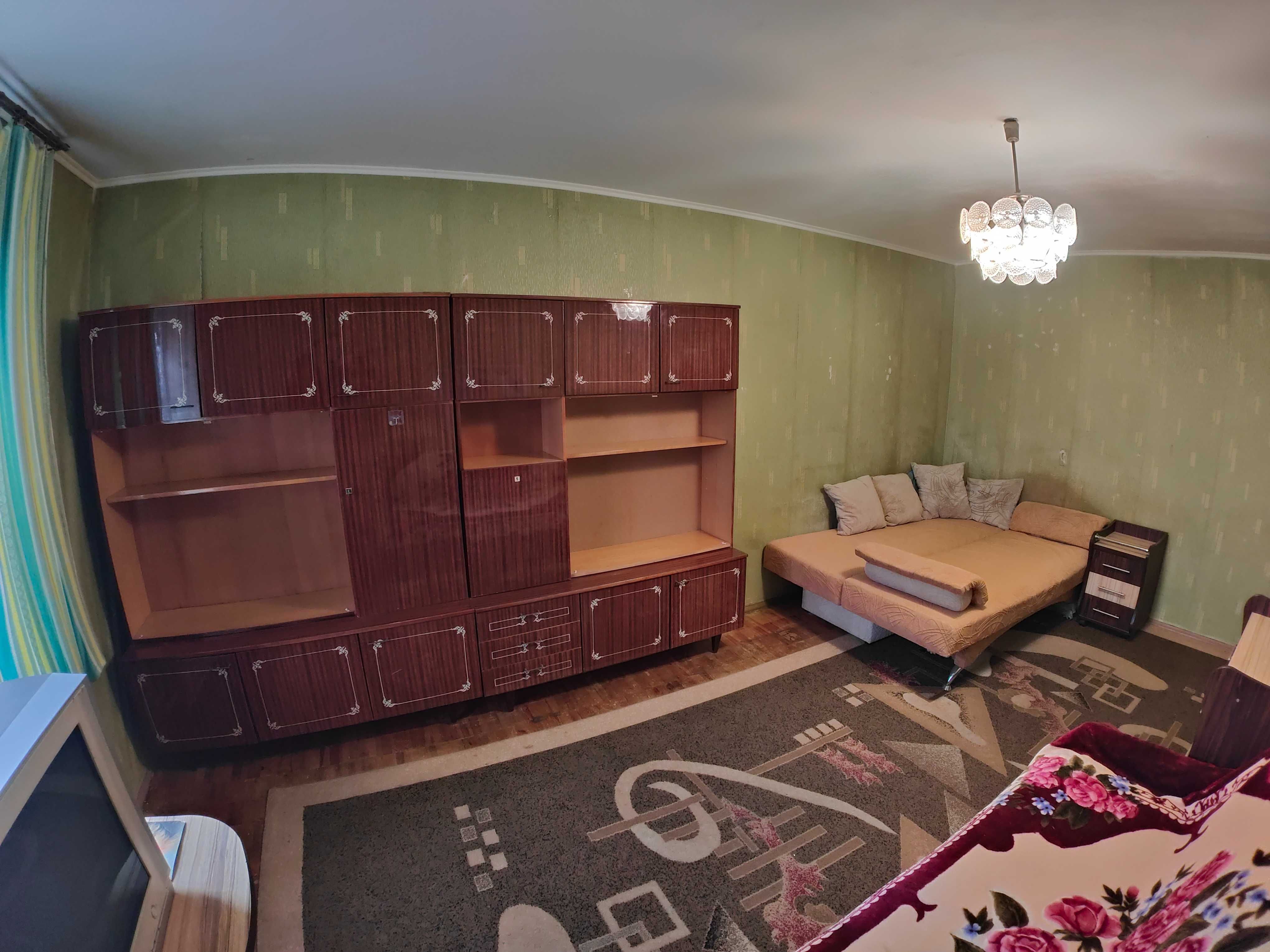 Здається 1-кварт по вул. Р. Скалецкого, в р-ні Св.масиву, читайте опис