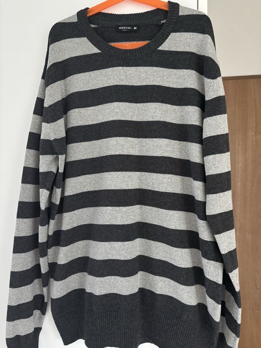 Sweter rozm.164 chłopięcy Identic