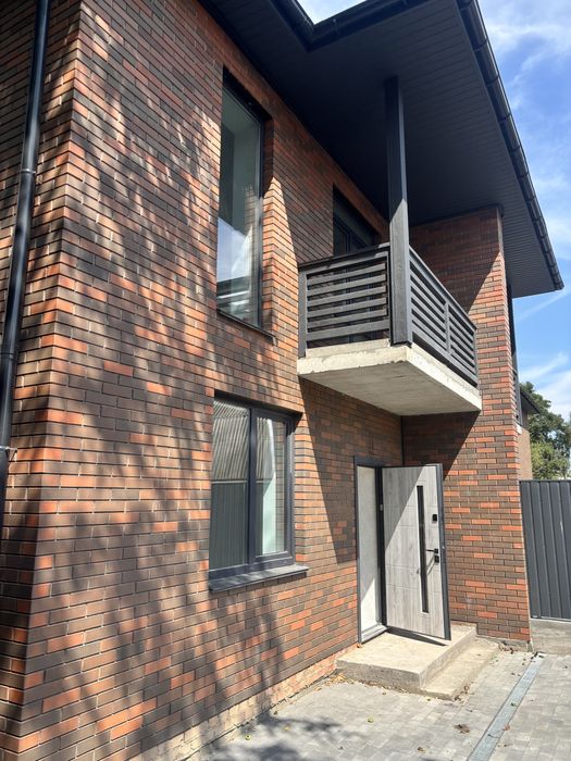 Сучасний квадродуплекс з ремонтом та централізованими комунікаціями