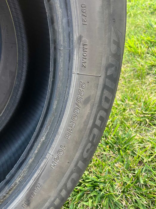 Opony BRIDGESTONE BLIZZAK LM 001, 225/60 R18 104H - 2020 r. używane