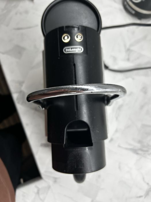 Ekspres do kawy na kapsulki delonghi