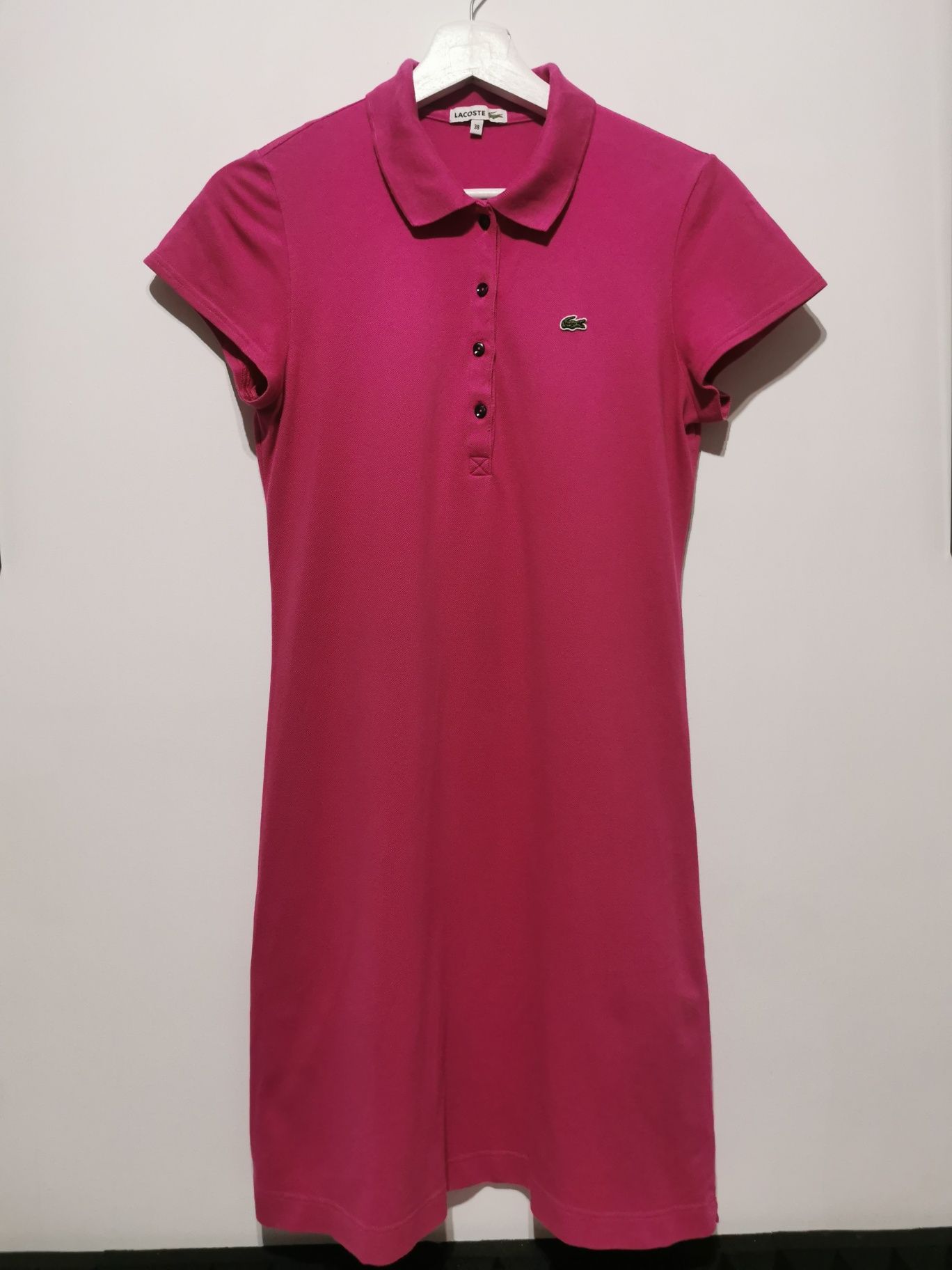 Lacoste sukienka sportowa damska krótki rękaw logowana M