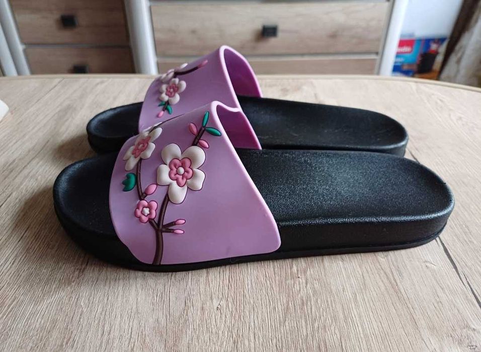 Тапочки жіночі. Тапулі.