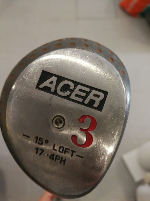 Taco de golfe Acer 3 com loft de 15°