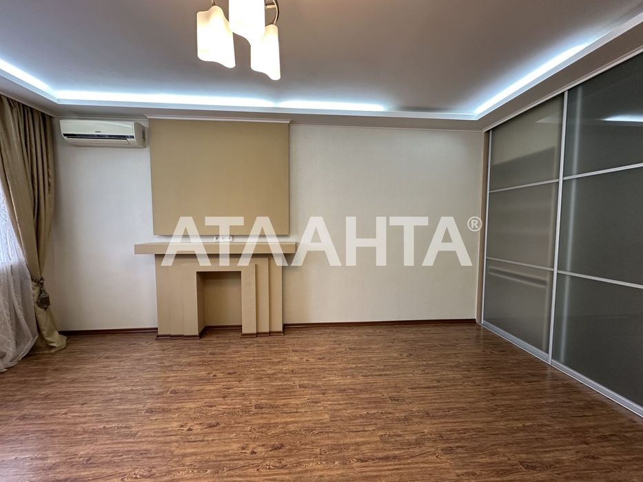 Однокомнатная квартира в кирпичном доме с ремонтом  в ЖК Вернисаж